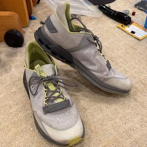 On Running Men's Gray and Green Athletic Shoes